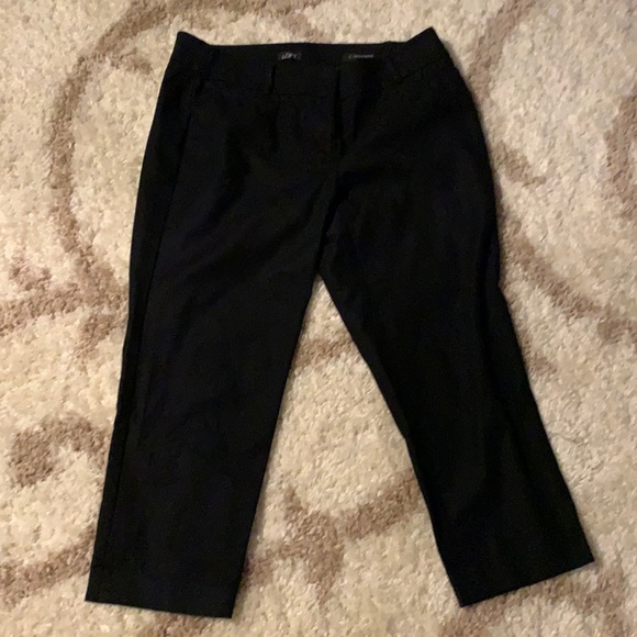 LOFT Pants - Loft black cropped pants.
